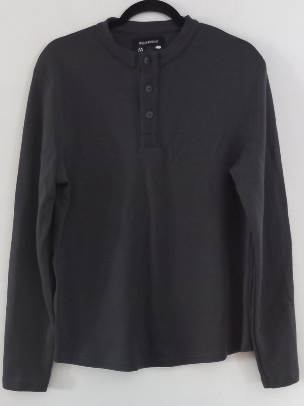 TAYLOR STITCH 100% merino wool Henley base layer